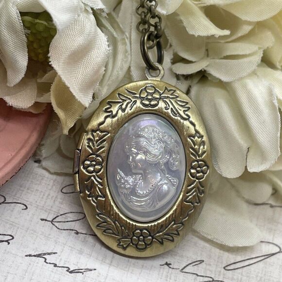 Bronze Locket White Pearl Lady Victorian Maiden Necklace Gift Mom Easter Wife - Picture 10 of 16